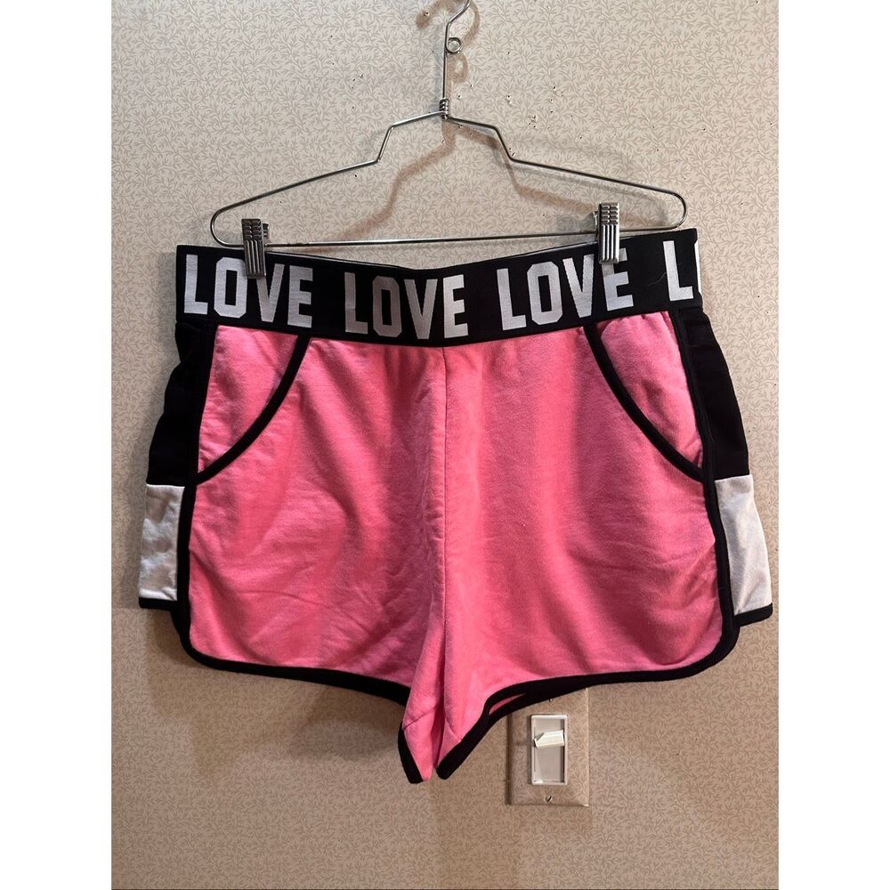 No boundaries shorts